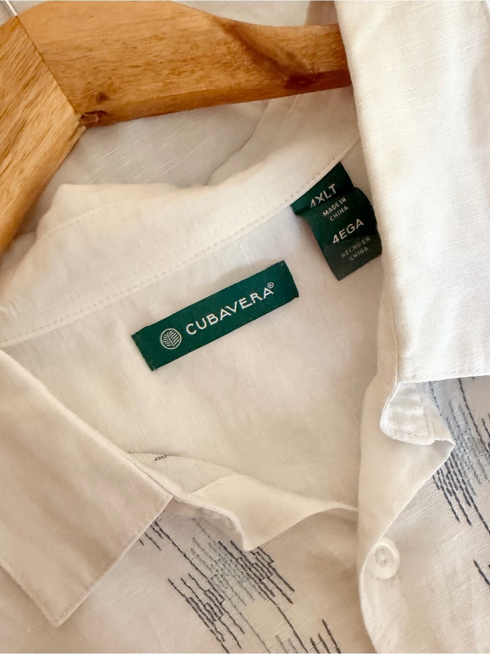 Cubavera Linen Embroidered Guayabera Short Sleeve Button Up Shirt - Picture 5 of 6